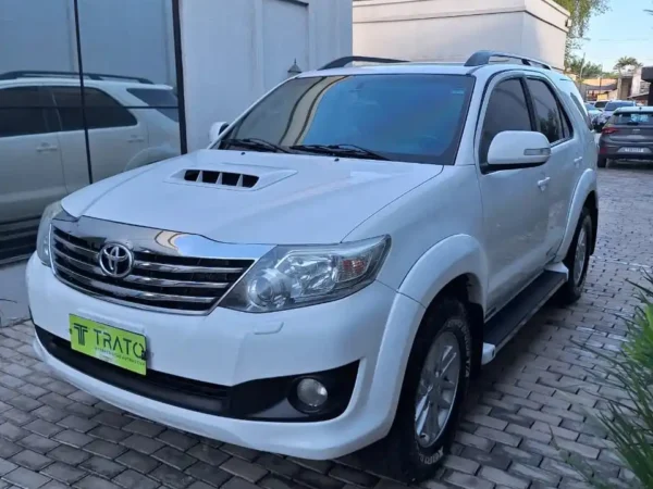 Hilux SW4 SRV D4-D 4x4 3.0 TDI Dies. Aut